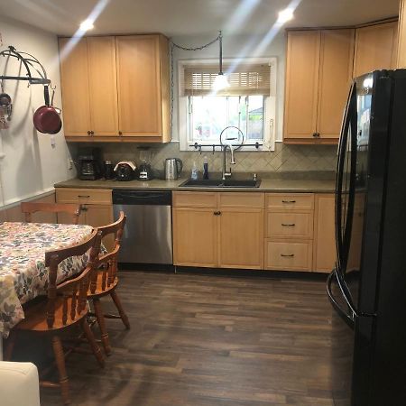 Entire Detached 3-Bedrooms Cute Home In Cornwall Area Екстериор снимка