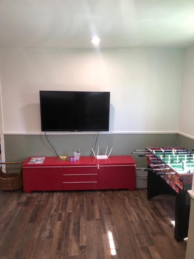 Entire Detached 3-Bedrooms Cute Home In Cornwall Area Екстериор снимка