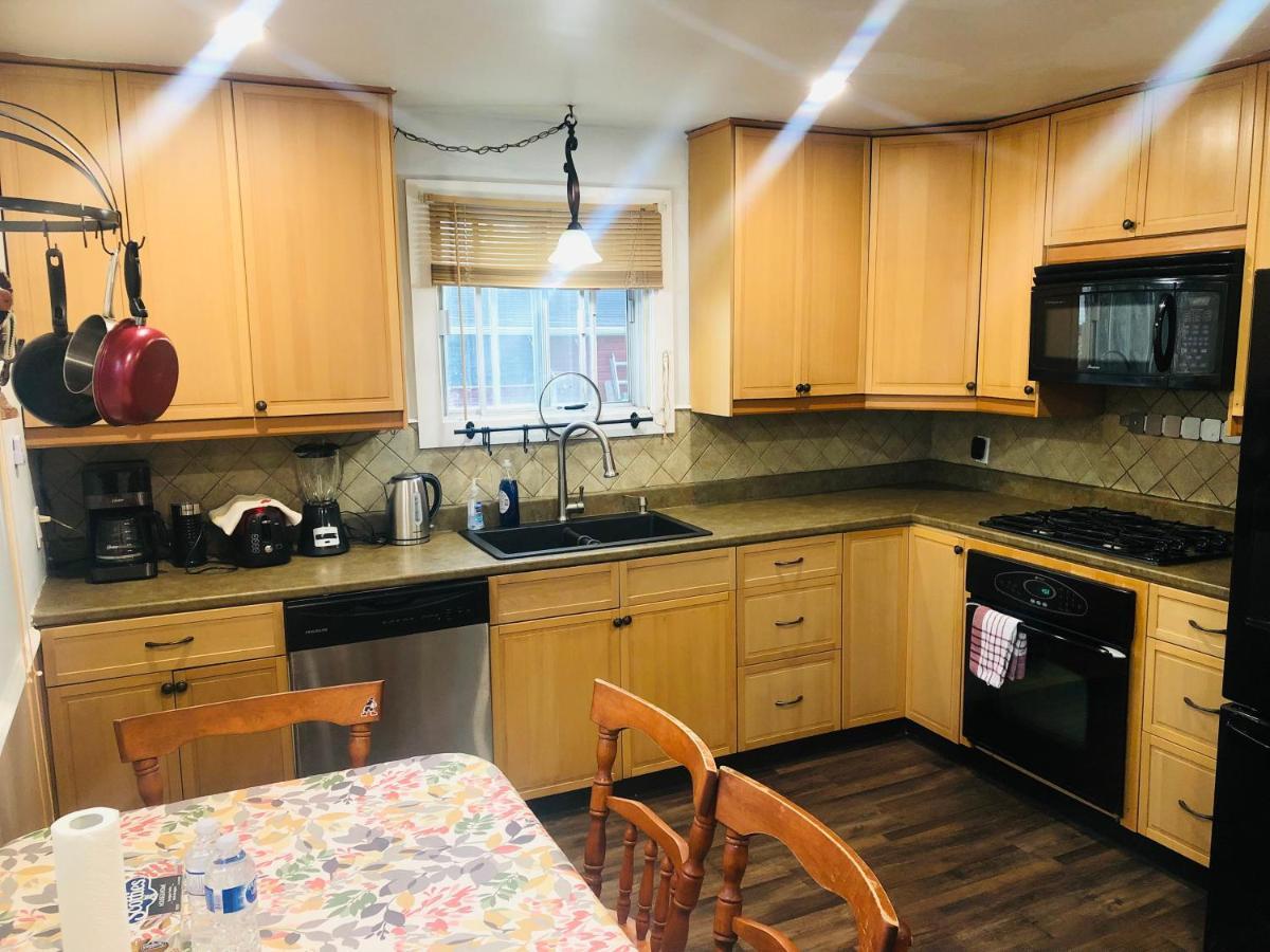 Entire Detached 3-Bedrooms Cute Home In Cornwall Area Екстериор снимка
